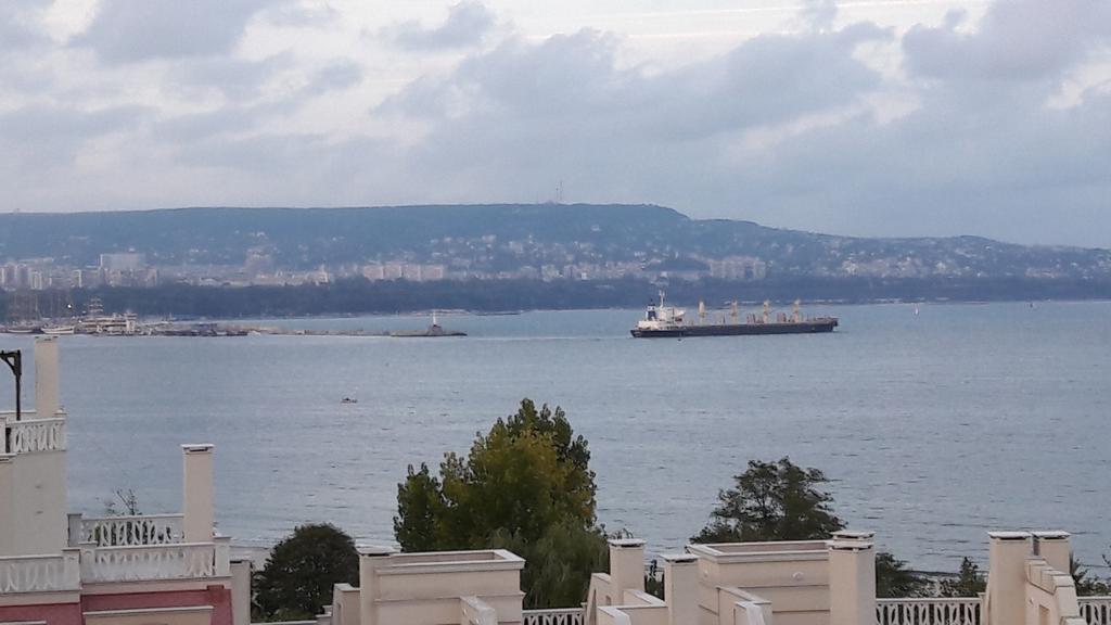 East From Paradise Apartment Varna Eksteriør billede
